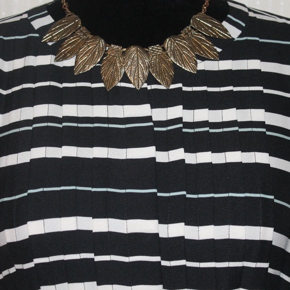 NWOT Ann Taylor Loft Pleated Flouncy Shirt Dress - Picture 6 of 6